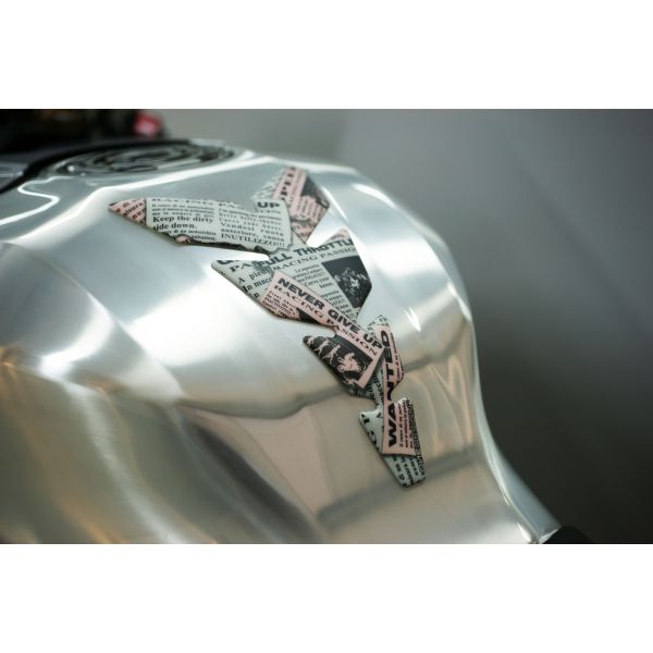 Motorcycle TankPads OneDesign Tankpad Moon Soft Touch B Multi	/White 43010833